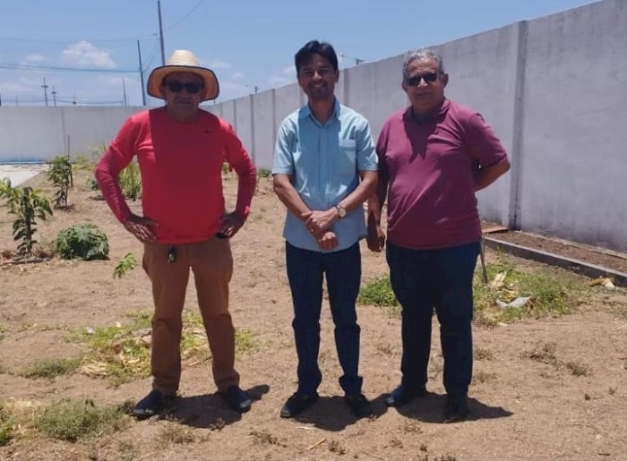 Vereador Diógenes Ferreira conhece o Projeto Árvores Frutíferas nas