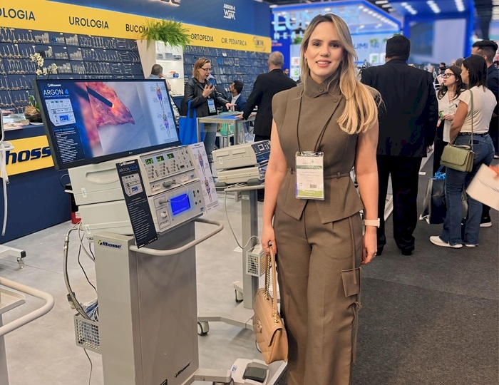 Diretora Do Hrs Palomma Abrantes Participa Da Maior Feira Do Setor Da